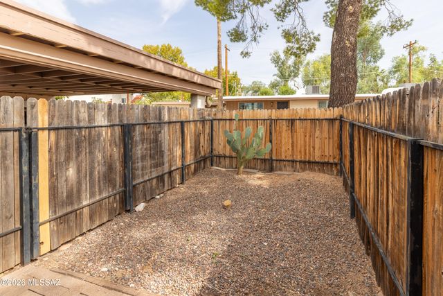 5901 N Oracle Rd Apt 12, Tucson, AZ 85704