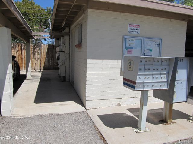 5901 N Oracle Rd Apt 12, Tucson, AZ 85704