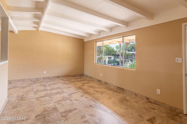 5901 N Oracle Rd Apt 12, Tucson, AZ 85704