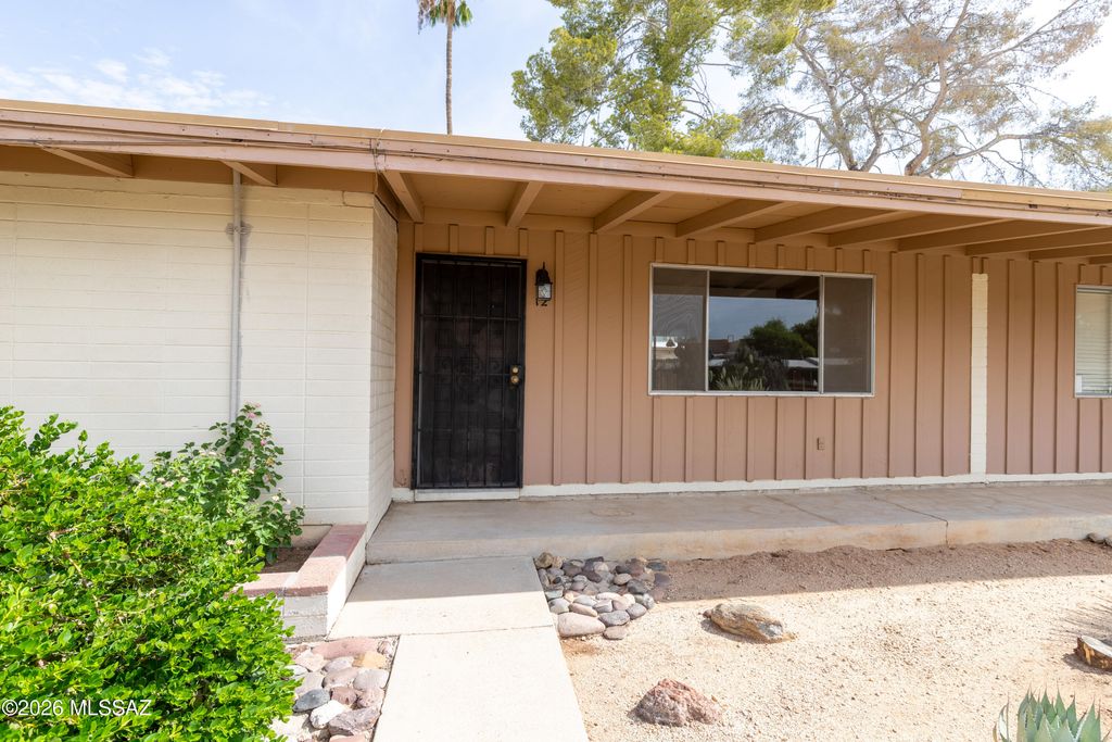 5901 N Oracle Rd Apt 12, Tucson, AZ 85704