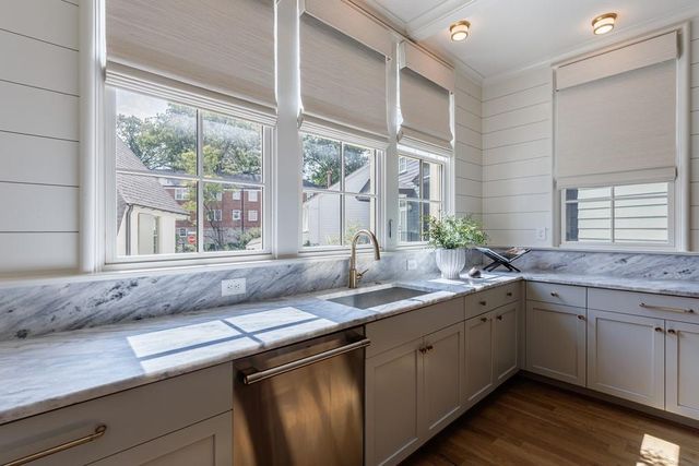 81 Delmont Drive, Atlanta, GA 30305