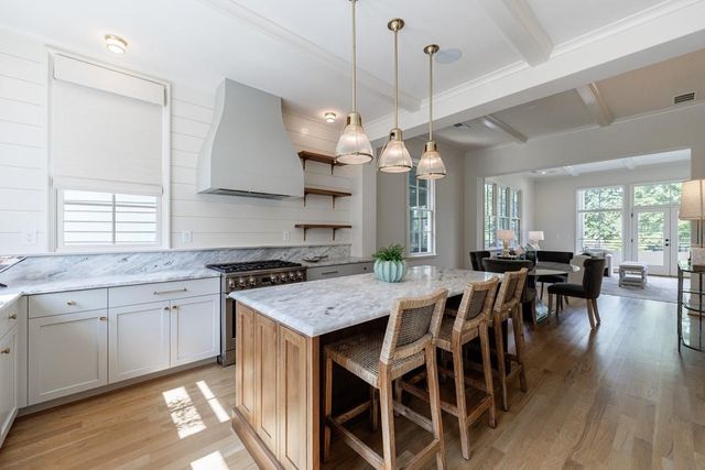 81 Delmont Drive, Atlanta, GA 30305