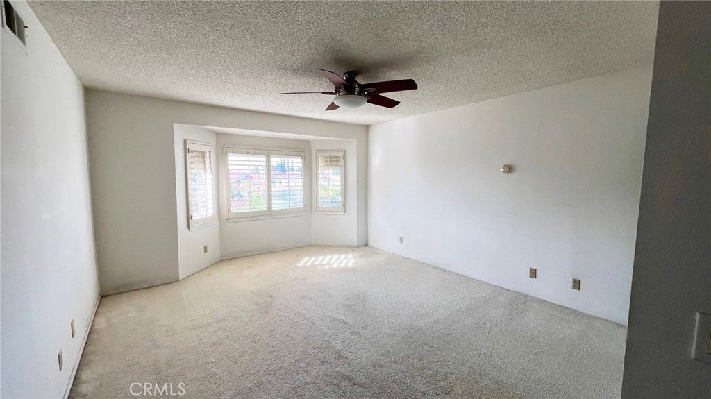 Image 15 of property listing at 19564 Eagle Ridge, Porter Ranch, CA 91326