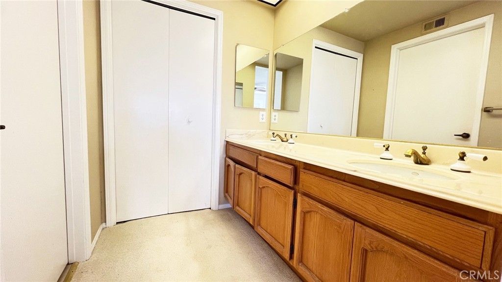 Image 18 of property listing at 19564 Eagle Ridge, Porter Ranch, CA 91326