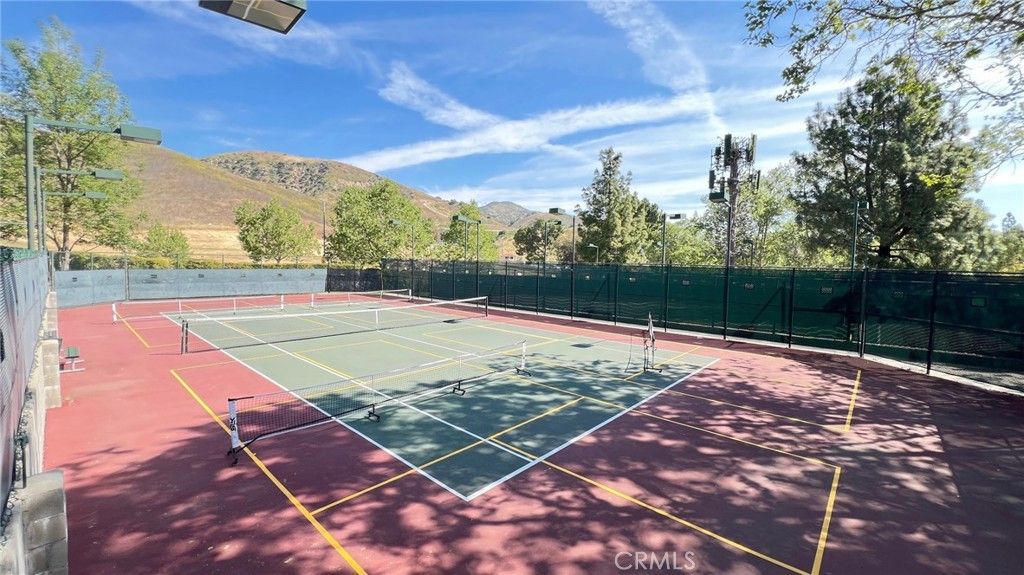Image 36 of property listing at 19564 Eagle Ridge, Porter Ranch, CA 91326
