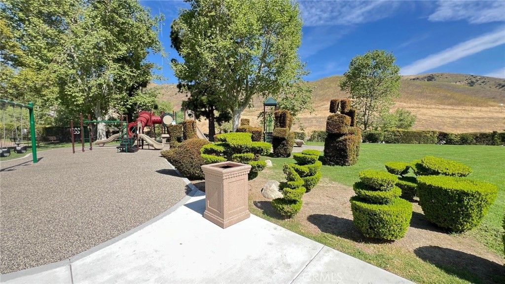 Image 38 of property listing at 19564 Eagle Ridge, Porter Ranch, CA 91326