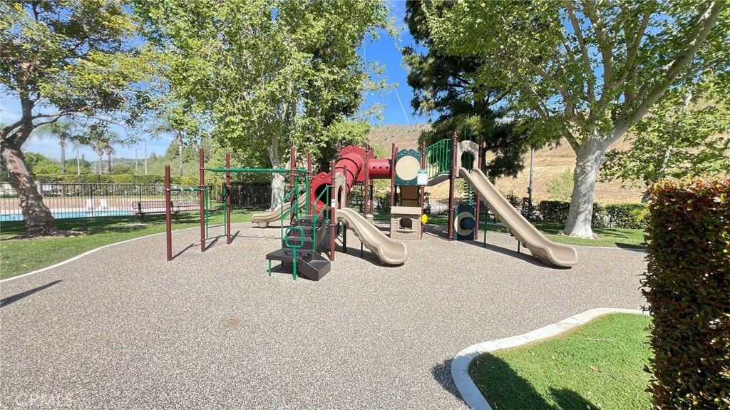 Image 39 of property listing at 19564 Eagle Ridge, Porter Ranch, CA 91326