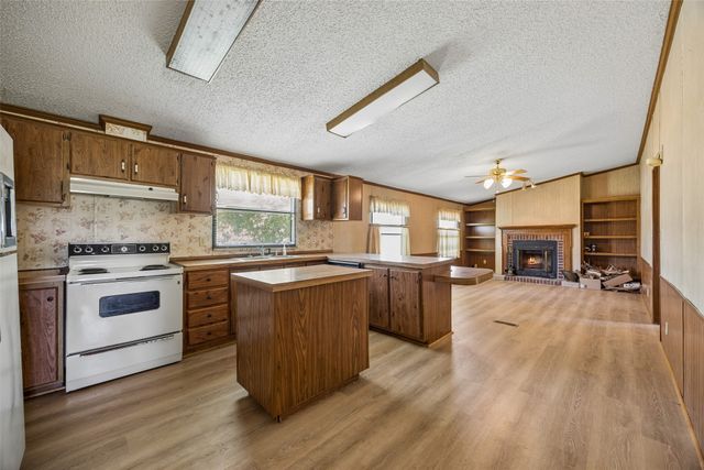 5701 Spring Street, Alvarado, TX 76009
