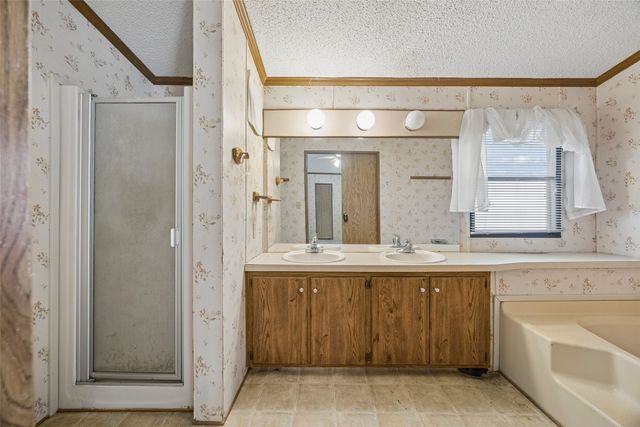 5701 Spring Street, Alvarado, TX 76009