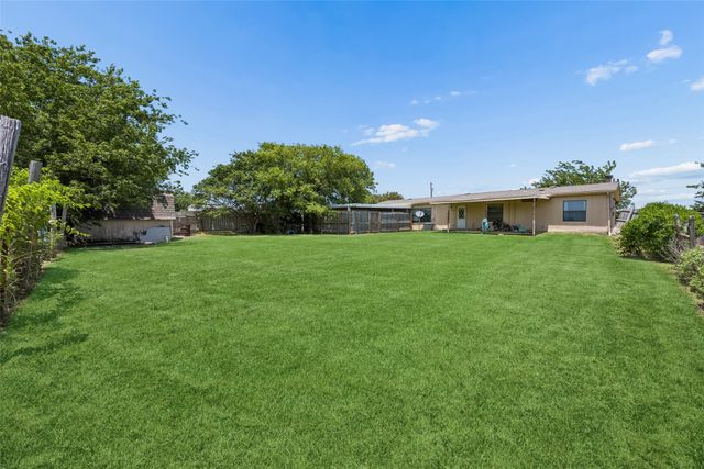 5701 Spring Street, Alvarado, TX 76009
