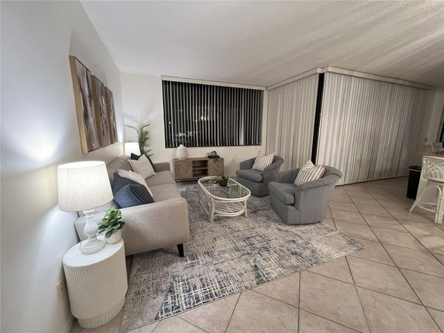 6269 PALMA DEL MAR BOULEVARD S 306, Tierra Verde, FL 33715