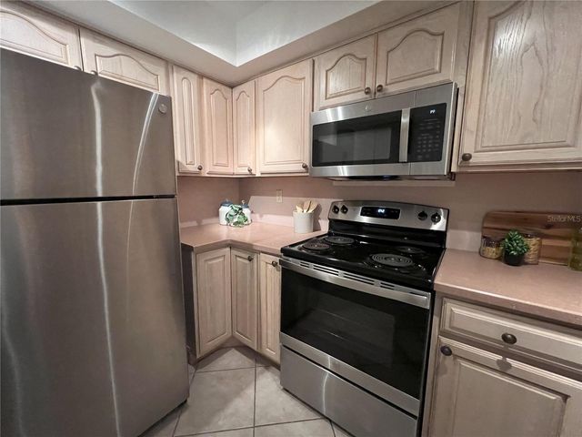 6269 PALMA DEL MAR BOULEVARD S 306, Tierra Verde, FL 33715