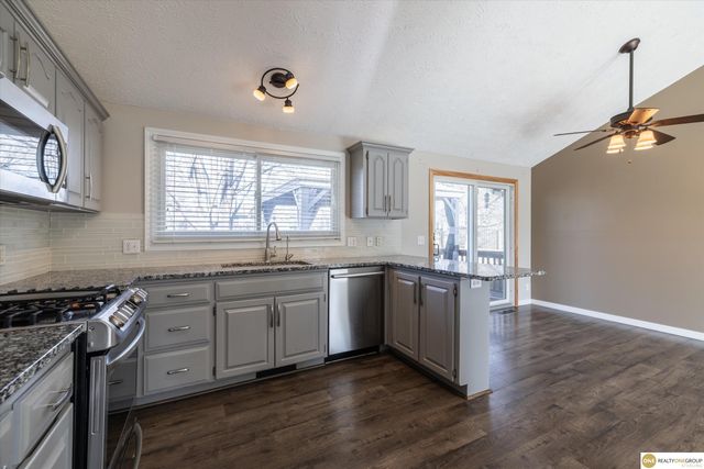 15526 Newell Street, Omaha, NE 68138