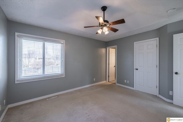 15526 Newell Street, Omaha, NE 68138