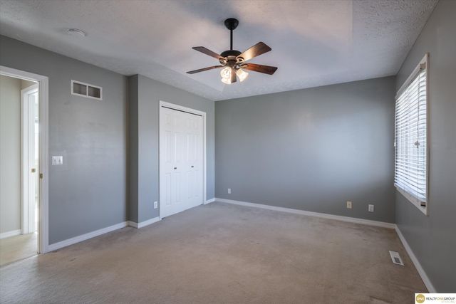 15526 Newell Street, Omaha, NE 68138