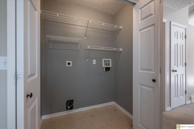 15526 Newell Street, Omaha, NE 68138