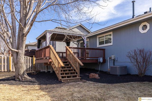 15526 Newell Street, Omaha, NE 68138