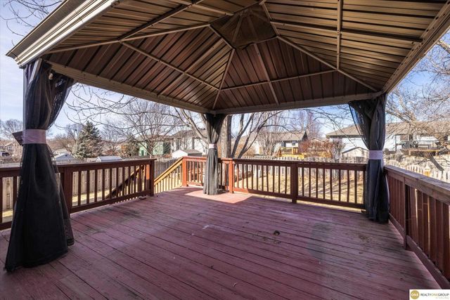 15526 Newell Street, Omaha, NE 68138