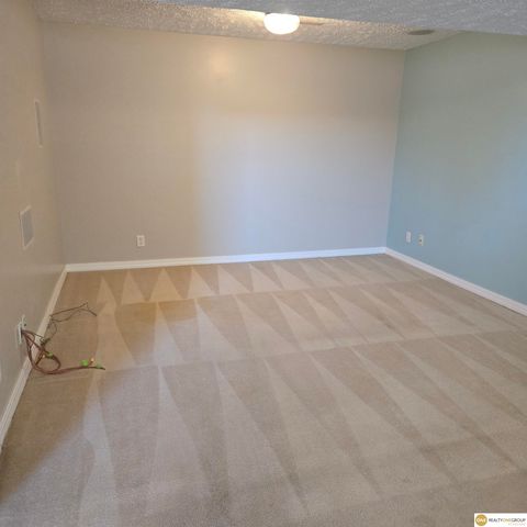 15526 Newell Street, Omaha, NE 68138