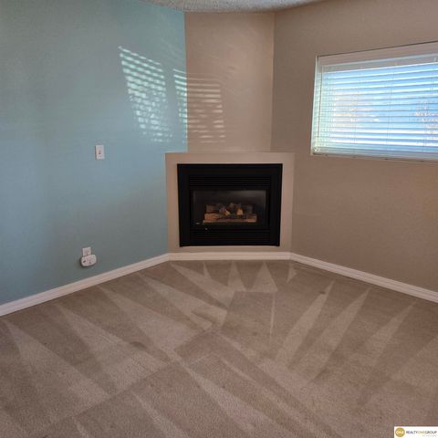 15526 Newell Street, Omaha, NE 68138