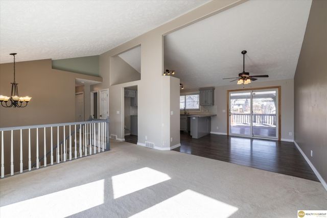 15526 Newell Street, Omaha, NE 68138