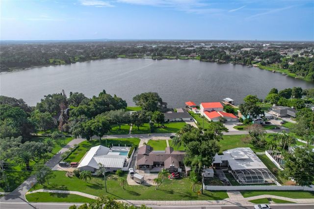 128 N LAKE FLORENCE DRIVE, Winter Haven, FL 33884