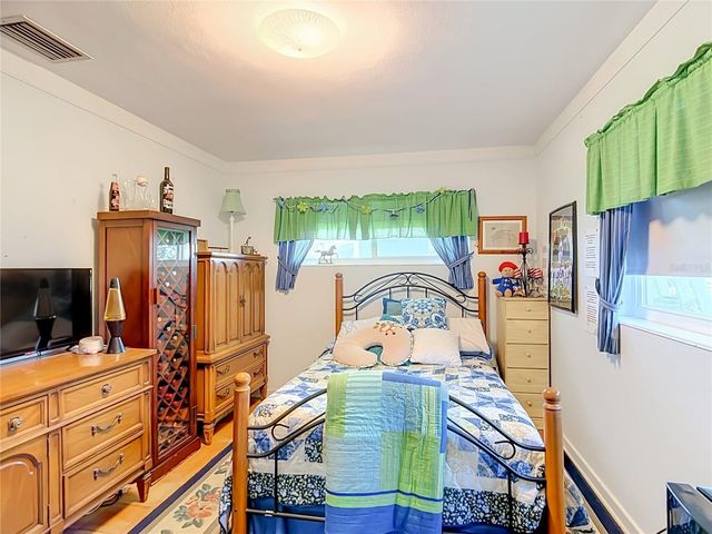 128 N LAKE FLORENCE DRIVE, Winter Haven, FL 33884