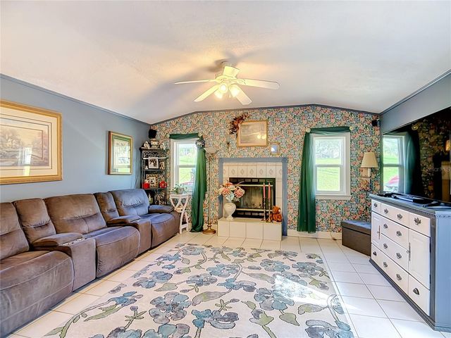 128 N LAKE FLORENCE DRIVE, Winter Haven, FL 33884