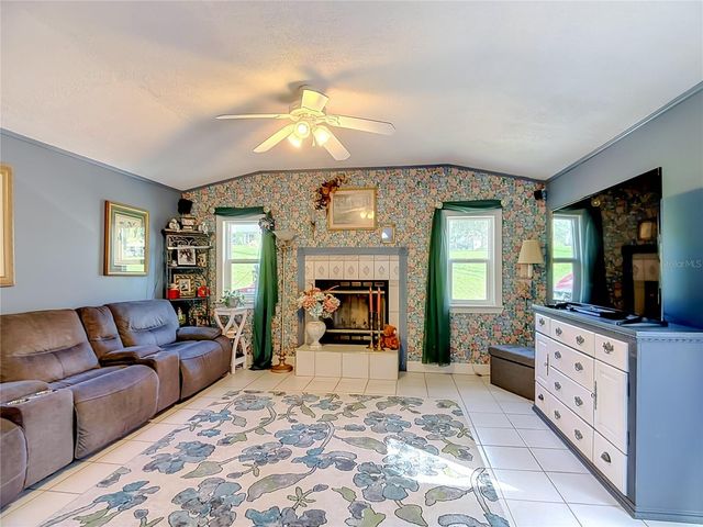 128 N LAKE FLORENCE DRIVE, Winter Haven, FL 33884