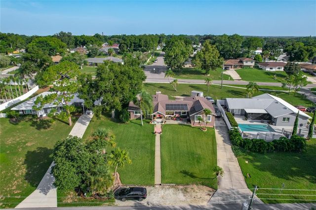 128 N LAKE FLORENCE DRIVE, Winter Haven, FL 33884