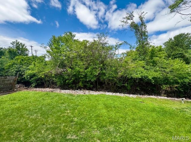 106 Jane Drive, St Peters, MO 63376