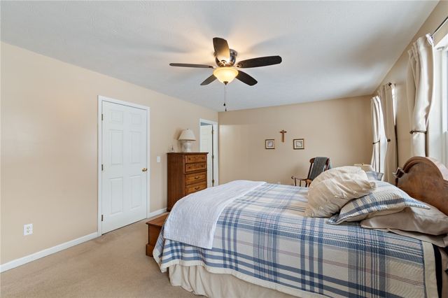 1045 Fawn Wood Drive, Webster, NY 14580