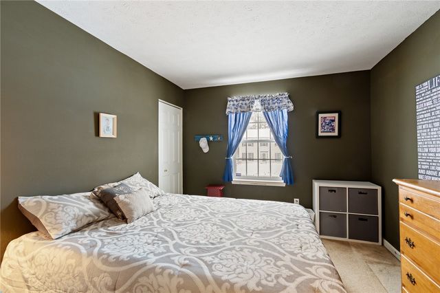 1045 Fawn Wood Drive, Webster, NY 14580