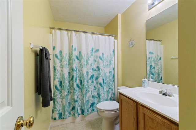 1045 Fawn Wood Drive, Webster, NY 14580