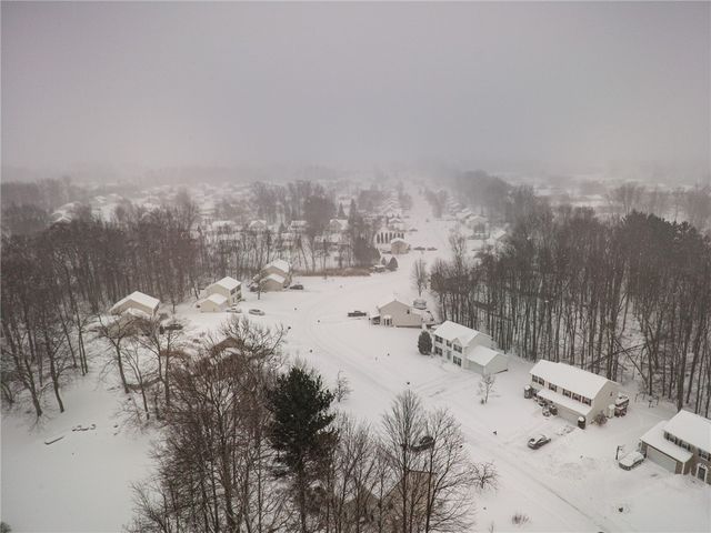 1045 Fawn Wood Drive, Webster, NY 14580