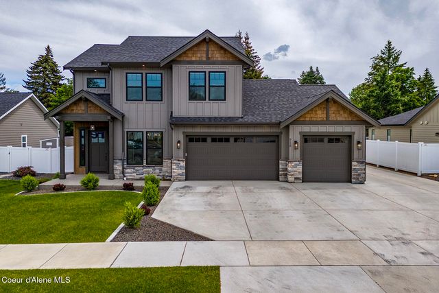9116 N Raintree Ln, Hayden, ID 83835