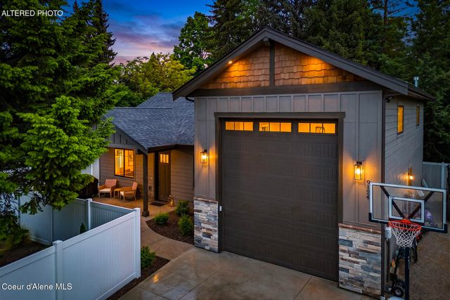 9116 N Raintree Ln, Hayden, ID 83835