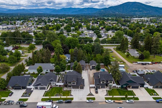 9116 N Raintree Ln, Hayden, ID 83835