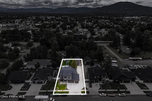 9116 N Raintree Ln, Hayden, ID 83835