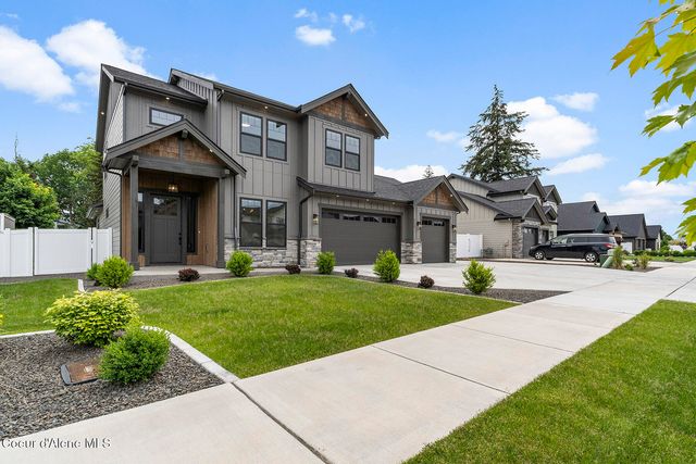 9116 N Raintree Ln, Hayden, ID 83835