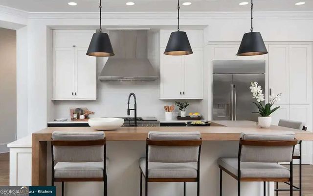 650 NW East Lake Drive, Gainesville, GA 30506