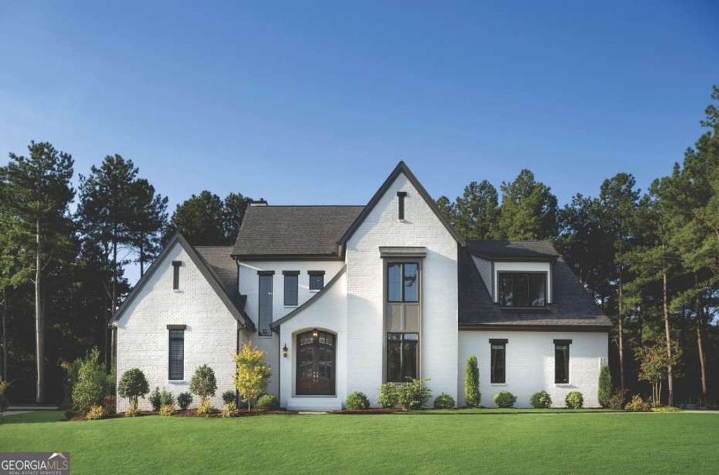 650 NW East Lake Drive, Gainesville, GA 30506