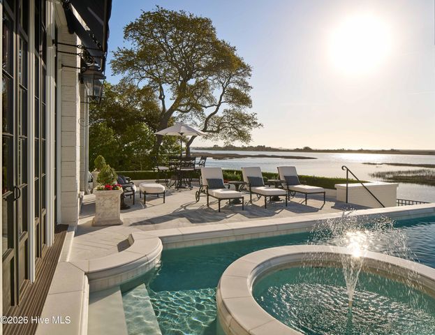2316 Ocean Point Drive, Wilmington, NC 28405