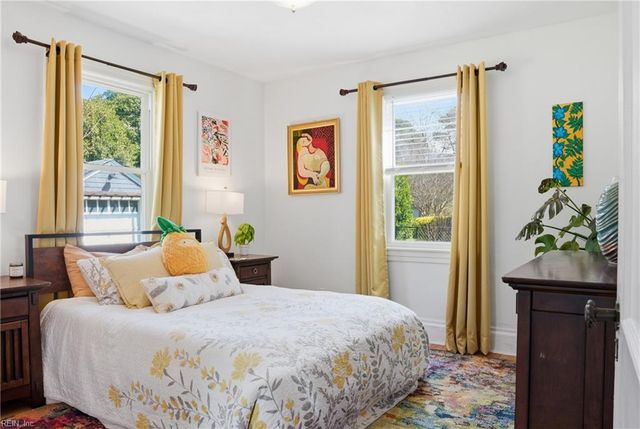 156 Sir Oliver RD, Norfolk, VA 23505