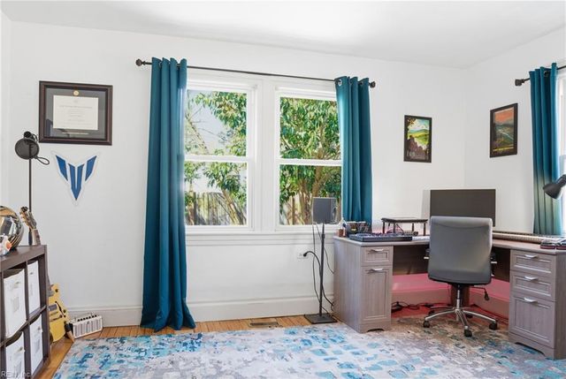 156 Sir Oliver RD, Norfolk, VA 23505