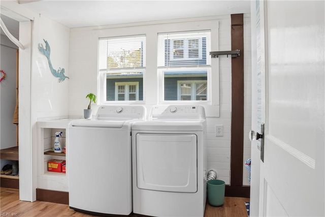 156 Sir Oliver RD, Norfolk, VA 23505