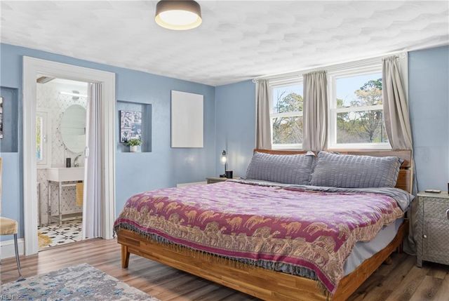 156 Sir Oliver RD, Norfolk, VA 23505