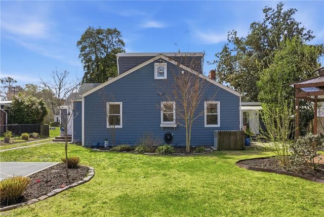 156 Sir Oliver RD, Norfolk, VA 23505