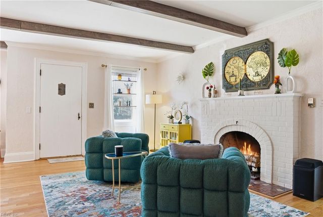 156 Sir Oliver RD, Norfolk, VA 23505