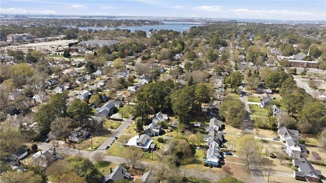 156 Sir Oliver RD, Norfolk, VA 23505